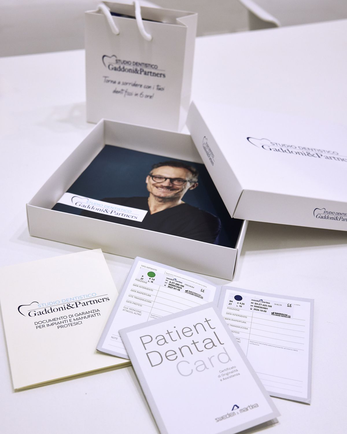 Il kit con il documento di garanzia